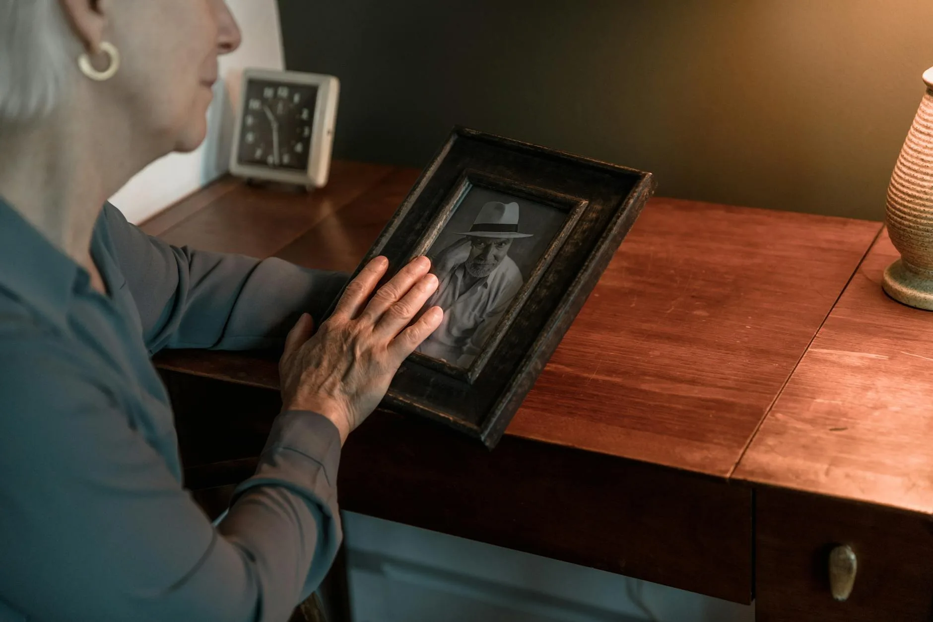 Best Pet Memorial Photo Frames: 9 Picks in 2026